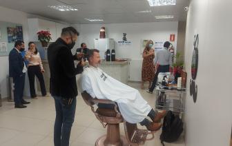  - Foto por 