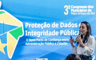 - Foto por 