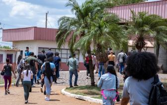 - Foto por
