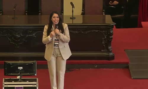 TCE-MS leva experiência em Primeira Infância para debate na Faculdade de Direito da USP A presença da auditora sul-mato-grossense no encontro reforça o protagonismo que o TCE-MS vem construindo nacionalmente no tema. Desde 2023, o Tribunal desenvolve o Programa Integrado pela Garantia dos Direitos da Primeira Infância, que já resultou em 74 dos 79 municípios de Mato Grosso do Sul com Plano Municipal da Primeira Infância aprovado.