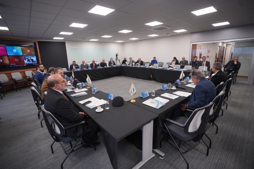 Com a presença dos presidentes Edilson de Sousa Silva (Atricon) e Luiz Antonio Guaraná (CNPTC), além de conselheiros e representantes de Tribunais de Contas de todo o País, o evento teve como pauta principal o debate de temas relevantes ao fortalecimento e à modernização dos órgãos de controle externo.