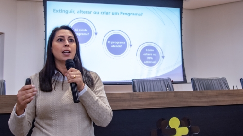 TCE-MS orienta servidores municipais sobre elaboração do Plano Plurianual TCE-MS orienta servidores municipais sobre elaboração do Plano Plurianual