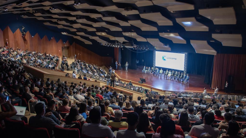 TCE-MS participa do 1º Congresso Estadual de Licitações e Compras Públicas de MS