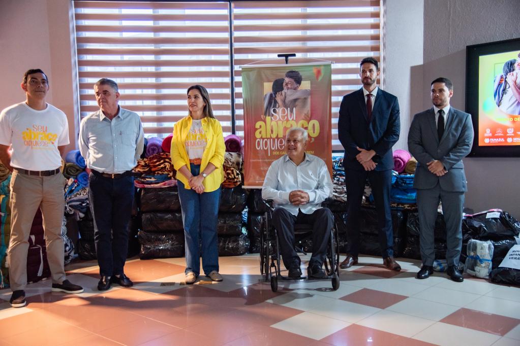 TCE-MS realiza entrega das doações para a campanha “Seu Abraço Aquece”