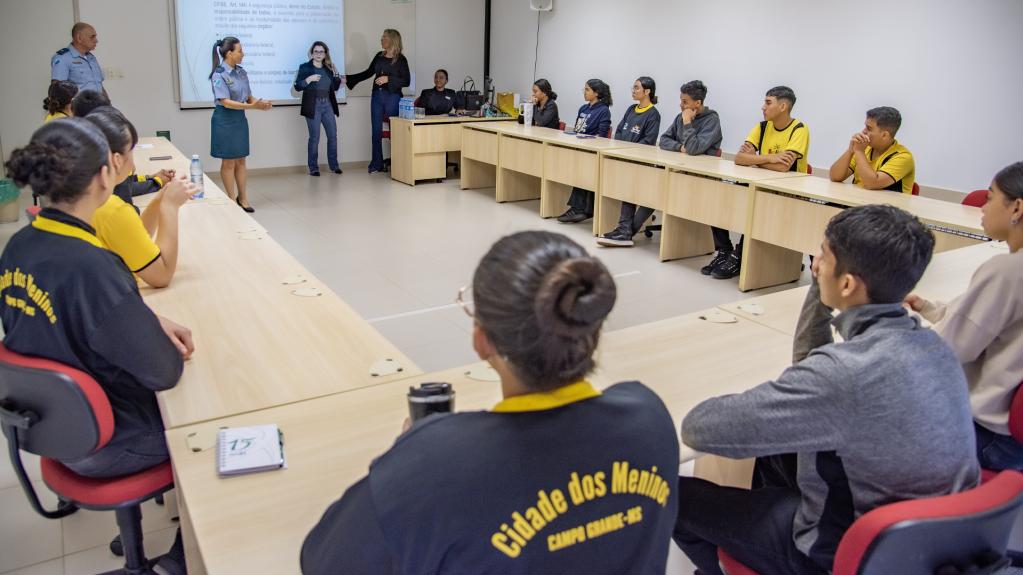 Projeto Despertar oferece orientação vocacional a menores aprendizes do TCE-MS