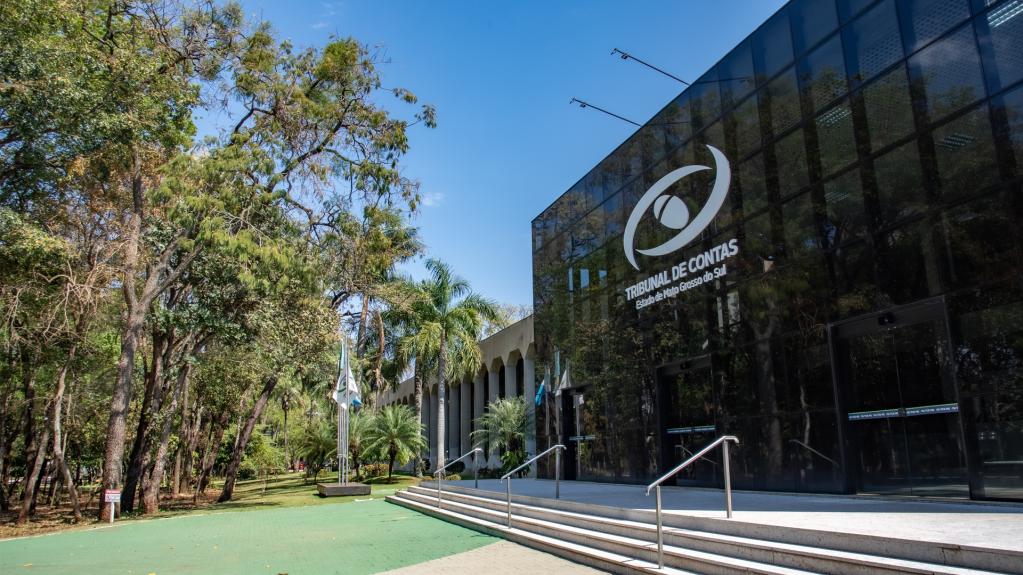 TCE-MS suspende cautelarmente licitação para contratação de sistema de gestão pública