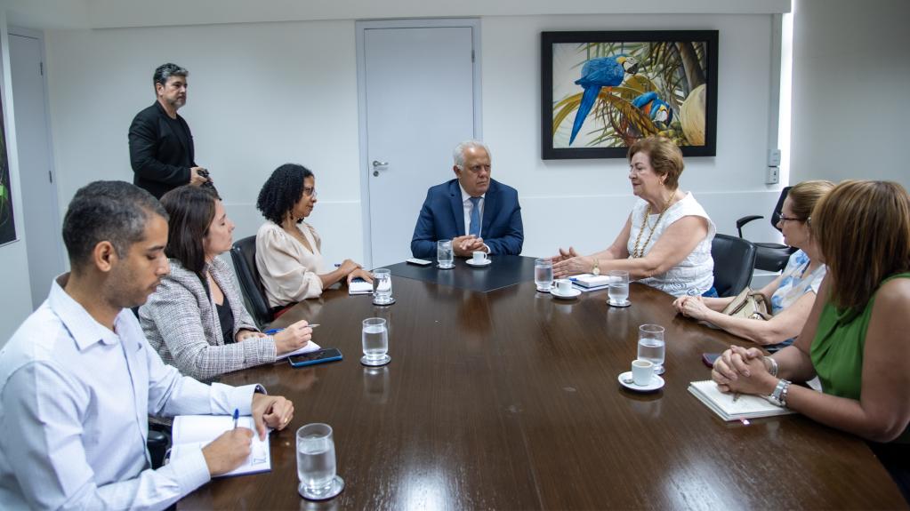 TCE-MS recebe membros da Coordenação do Plano Estadual de Educação 