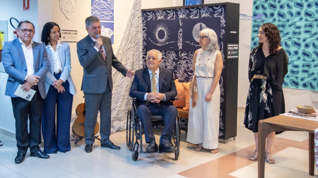 TCE-MS apresenta a exposição “Tão Longe e Tão Perto: Um Olhar Gráfico ao Redor”
