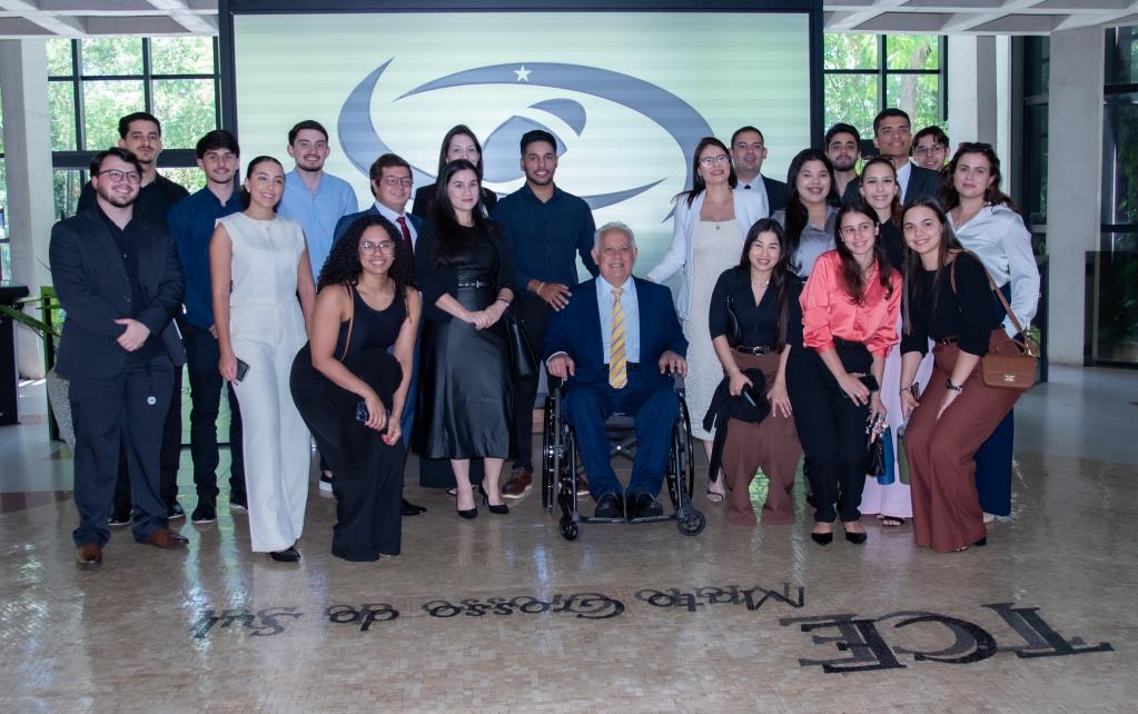Professores e alunos da UNIGRAN conhecem o TCE-MS