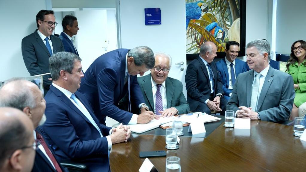 TCE-MS empossa Sergio de Paula como novo conselheiro e reforça compromisso com o fortalecimento do controle externo