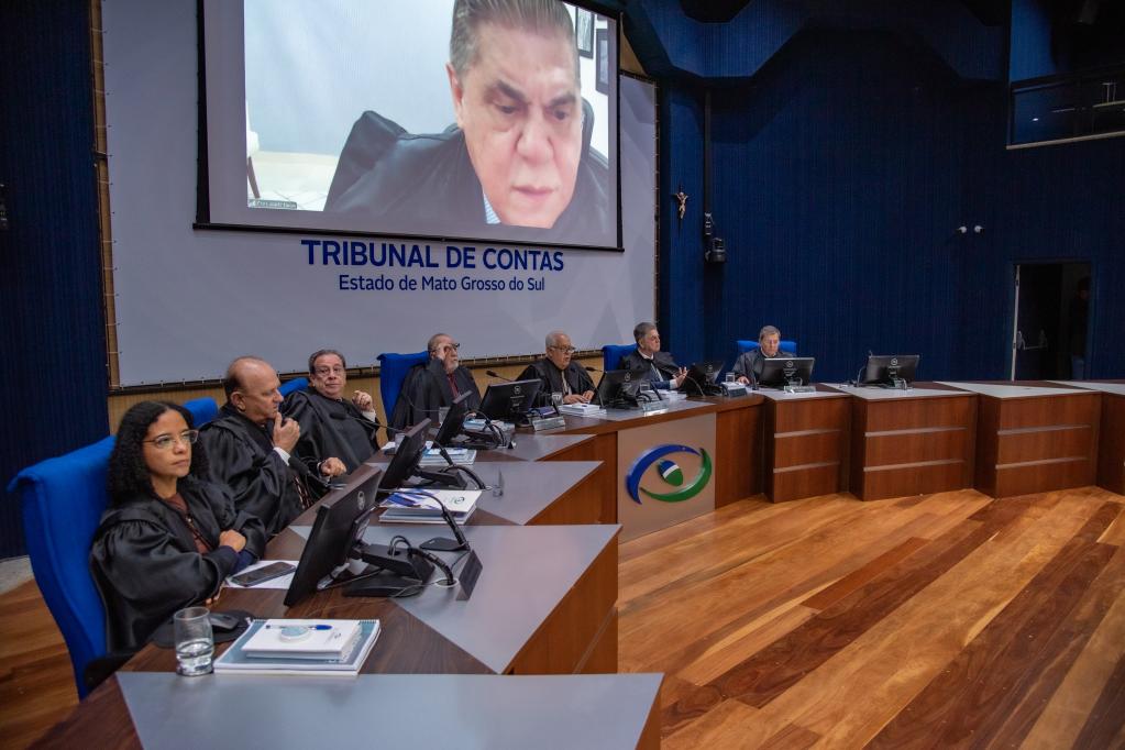 Pleno do TCE-MS dá provimento a recursos e encerra calendário de sessões de 2025
