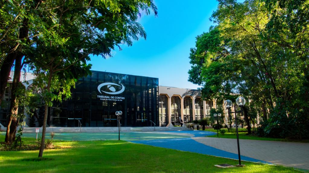 TCE-MS divulga resultado provisório da prova de títulos do concurso público para analista e auditor de controle externo