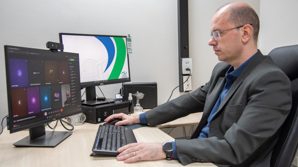 TCE-MS capacita empresas de TI sobre o sistema e-Sfinge para prestação de contas 