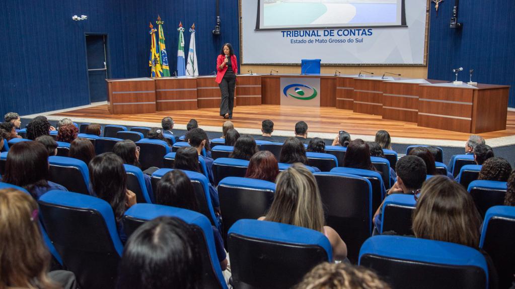 Projeto Conhecendo o TCE-MS aproxima estudantes do Tribunal e fortalece integração com a sociedade