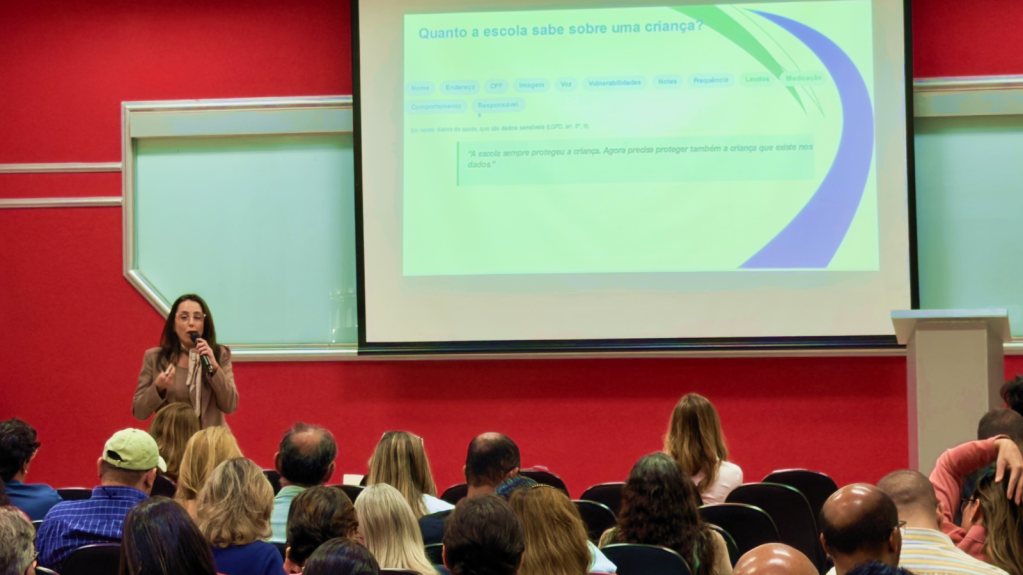 TCE-MS orienta gestores da educação sobre proteção de dados e ECA Digital TCE-MS orienta gestores da educação sobre proteção de dados e ECA Digital